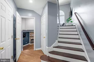 4309 Stone Mountain Ct, Dumfries, VA 22025 - Photo 4