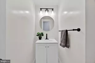 16658 Malory Ct, Dumfries, VA 22025 - Photo 14