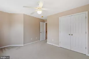 9036 Woodpecker Ct, Gainesville, VA 20155 - Photo 32