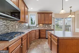 9036 Woodpecker Ct, Gainesville, VA 20155 - Photo 14