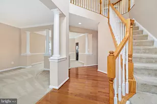 9036 Woodpecker Ct, Gainesville, VA 20155 - Photo 4