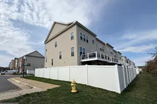 7437 Cedarwood Grove Ln, Manassas, VA 20109 - Photo 16
