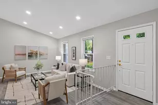 12023 Torrey Pine Ct, Woodbridge, VA 22192 - Photo 4