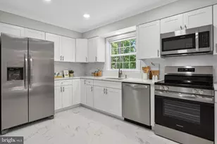 12023 Torrey Pine Ct, Woodbridge, VA 22192 - Photo 8