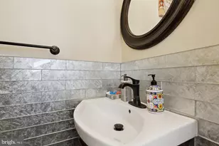 1984 Winslow Ct, Woodbridge, VA 22191 - Photo 4