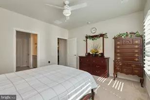 15563 Blue Lotus Ln, Haymarket, VA 20169 - Photo 18