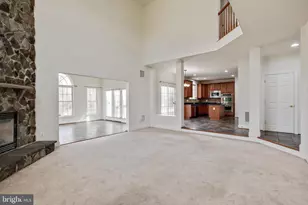 19237 Potomac Crest Dr, Triangle, VA 22172 - Photo 12