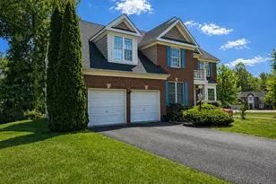 19237 Potomac Crest Dr, Triangle, VA 22172 - Photo 2
