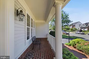 3646 Thomasson Crossing Dr, Triangle, VA 22172 - Photo 4