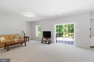 3646 Thomasson Crossing Dr, Triangle, VA 22172 - Photo 48