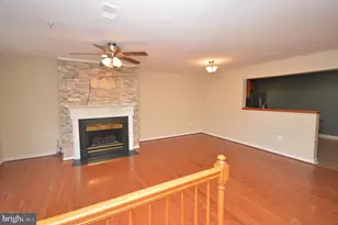 7953 Coachcrest Ct, Manassas, VA 20109 - Photo 4