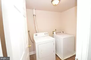7953 Coachcrest Ct, Manassas, VA 20109 - Photo 16