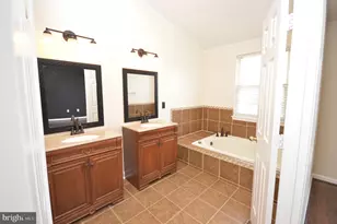 7953 Coachcrest Ct, Manassas, VA 20109 - Photo 30