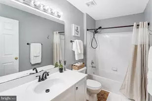 17701 Avenel Ln, Dumfries, VA 22026 - Photo 32