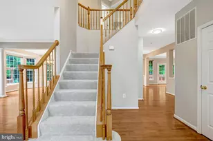 13040 Pilgrims Inn Dr, Woodbridge, VA 22193 - Photo 2