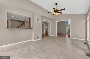 8155 Cancun Ct, Gainesville, VA 20155 - Photo 26