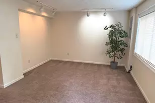 12866 Bison Ct, Woodbridge, VA 22192 - Photo 16
