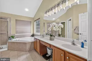 13016 Pilgrims Inn Dr, Woodbridge, VA 22193 - Photo 26