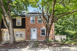 2022 Mayflower Dr, Woodbridge, VA 22192 - Photo 2