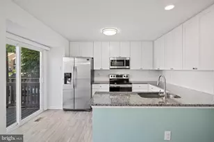 11565 Hill Meade Ln, Woodbridge, VA 22192 - Photo 8