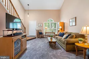 6098 Oust Ln, Woodbridge, VA 22193 - Photo 2