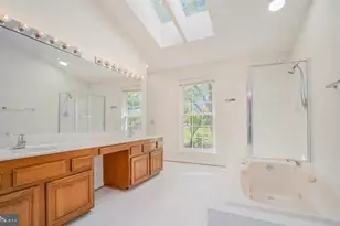 13116 Holly Leaf Ct, Woodbridge, VA 22192 - Photo 16
