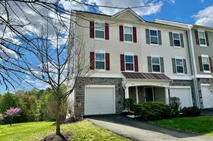 2874 Chinkapin Oak Ln, Woodbridge, VA 22191 - Photo 2