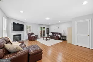 12746 Sidney Way, Woodbridge, VA 22192 - Photo 24
