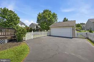 13213 Daldownie Ct, Bristow, VA 20136 - Photo 2