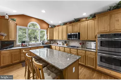 5777 Waterloo Bridge Circle, Haymarket, VA 20169 - Photo 12