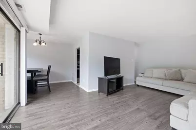 7589 Margate Court #204, Manassas, VA 20109 - Photo 6
