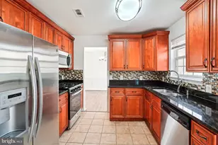13857 Redford Ln, Woodbridge, VA 22193 - Photo 8