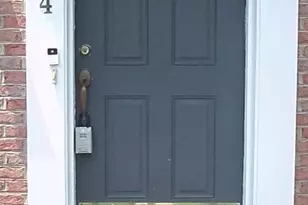 2554 Miranda Ct, Woodbridge, VA 22191 - Photo 2