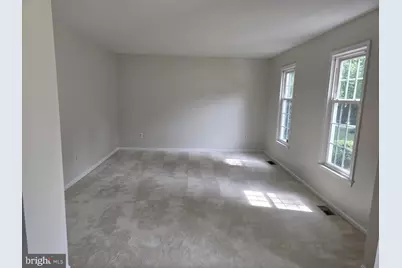 12546 Cavalier Drive, Woodbridge, VA 22192 - Photo 4