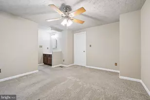 3610 Wharf Ln, Triangle, VA 22172 - Photo 14