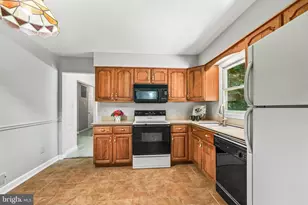 11026 Wooldridge Dr, Manassas, VA 20111 - Photo 8