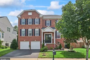 7671 Hamelin Ln, Gainesville, VA 20155 - Photo 2