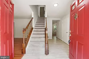6090 River Forest Dr, Manassas, VA 20112 - Photo 4
