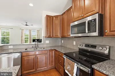 10739 Hinton Way, Manassas, VA 20112 - Photo 8