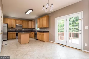 15121 Toccoa Ct, Gainesville, VA 20155 - Photo 12