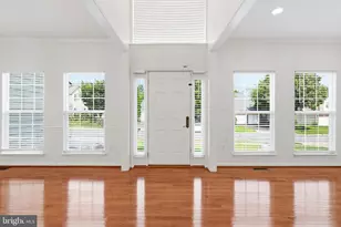 10241 Aqua View Ct, Nokesville, VA 20181 - Photo 2