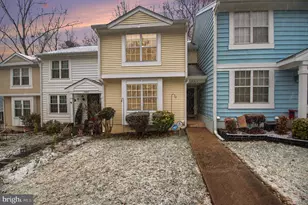 15318 Inlet Pl, Dumfries, VA 22025 - Photo 2