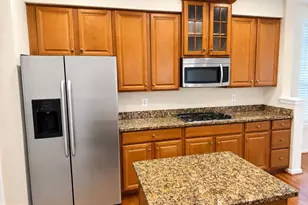 12489 Pfitzner Ct, Woodbridge, VA 22192 - Photo 4