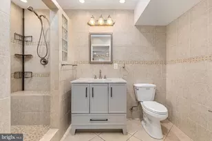 12877 Valleywood Dr, Woodbridge, VA 22192 - Photo 38