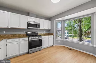 5166 Havering Way, Woodbridge, VA 22193 - Photo 4