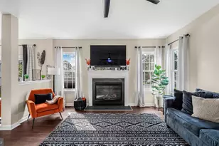 4941 Breeze Way, Dumfries, VA 22025 - Photo 4