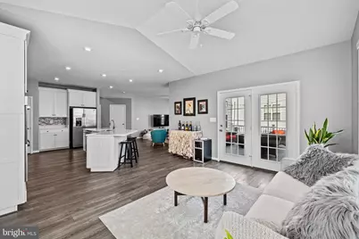 16009 Crossed Talons Road, Woodbridge, VA 22193 - Photo 12
