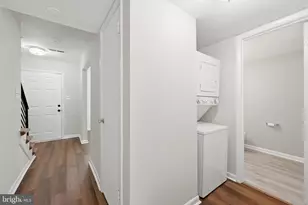 15011 Cherrydale Dr, Woodbridge, VA 22193 - Photo 14