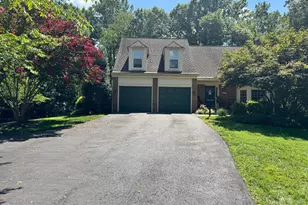 12855 Valleywood Dr, Woodbridge, VA 22192 - Photo 2