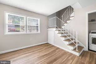 14382 Berkshire Dr, Woodbridge, VA 22193 - Photo 2